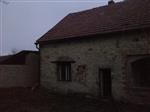 Prodej rodinnho domku 4+1 ve Vrakov, okr. Litomice, s pozemkem o celkov vme 960m2, vjezdem z ulice, s monost gare. Dm m v souasn dob zapoatou kompletn rekonstrukci interiru. Plyn, vodovod, kanalizace - na hranici pozemku, vlastn studna, jmka. Dm m novj ...