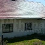 Nabzme prodej hezkho rodinnho domu se zahradou v klidn obci Roven lec 20 km od Poliky a 60 km od Brna. Pzemn, zdn dm stoj na parcele o vme 126 m2, k n nle zahrada 724 m2. Dm nabz k dispozici bytovou jednotku v kategorii 2+1 o vme cca 60 m2. Dispozi ...