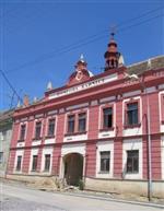 Prodme objekt k podnikn bval radnice msteka atov. Celkov plocha pozemku 1347m2. Prodej vetn vypracovanho projektu k pestavb na penzion jeho ubytovac kapacita in 45 osob. Dle kolc mstnost, restaurace, vinn sklep - pskovcov se stlou teplotou a parkovac p ...