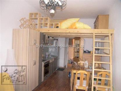 Pronjem 1+kk, 26m2 Praha 4, PO REKONSTRUKCI