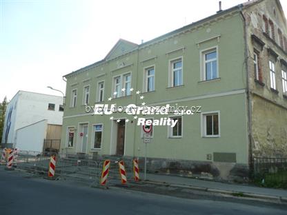 Prodej rodinnho domu s komerc